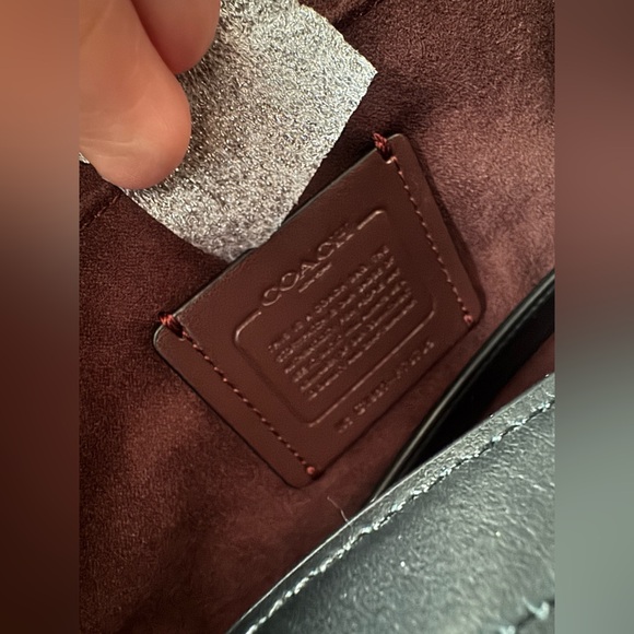 Coach Black Boston Bag Satchel with Gold Accents Turnlock / kisslock + key charm - Picture 10 of 14